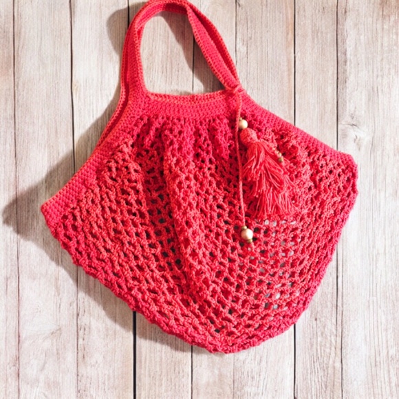 French Inspired Crochet Fishnet Market Bag Red Rouge Tote Shoulder Bag w/Tassel - Picture 14 of 16